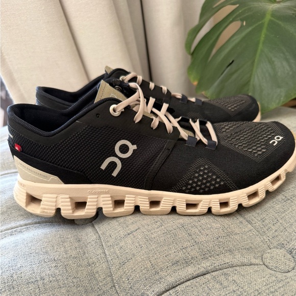On Cloud X Black/Pearl Woman’s Running Shoes Size 8.5 Good Condition Retail $160 - Picture 11 of 12